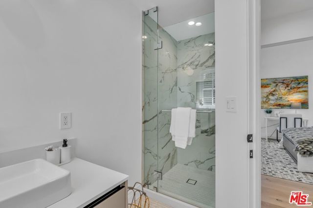 135 S Linden Drive, Beverly Hills, CA 90212