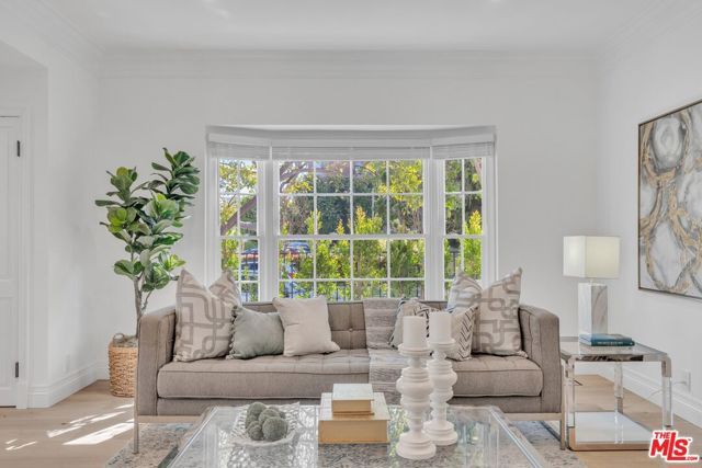 135 S Linden Drive, Beverly Hills, CA 90212