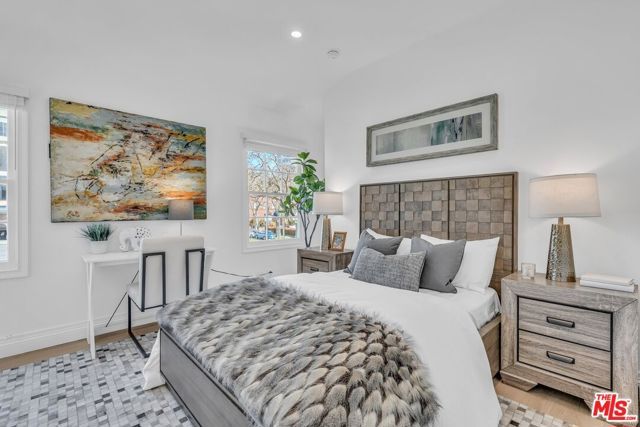 135 S Linden Drive, Beverly Hills, CA 90212