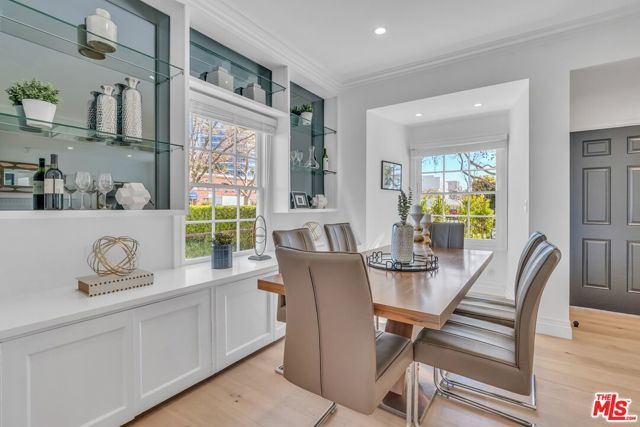 135 S Linden Drive, Beverly Hills, CA 90212
