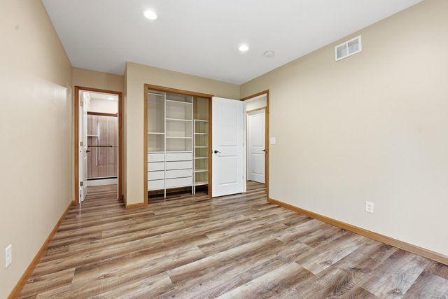 71 B Street, Saint Paul, MN 55106
