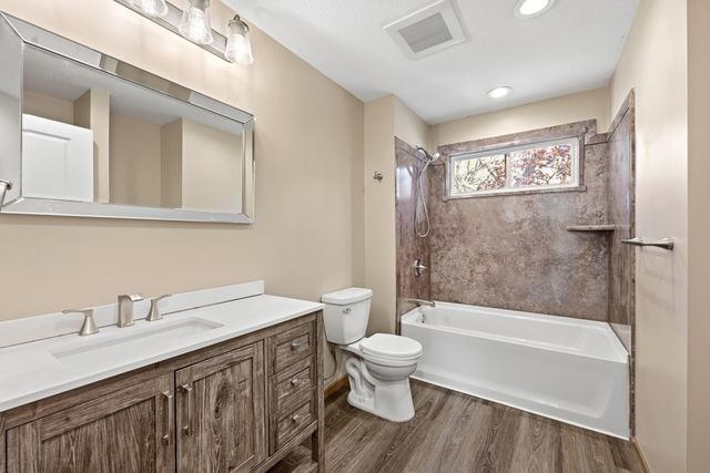 71 B Street, Saint Paul, MN 55106