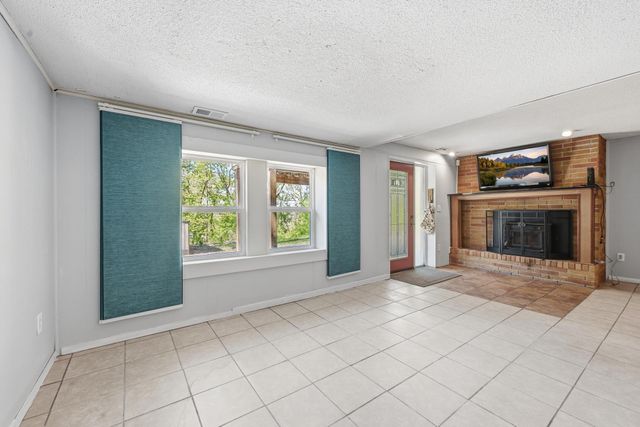 71 B Street, Saint Paul, MN 55106