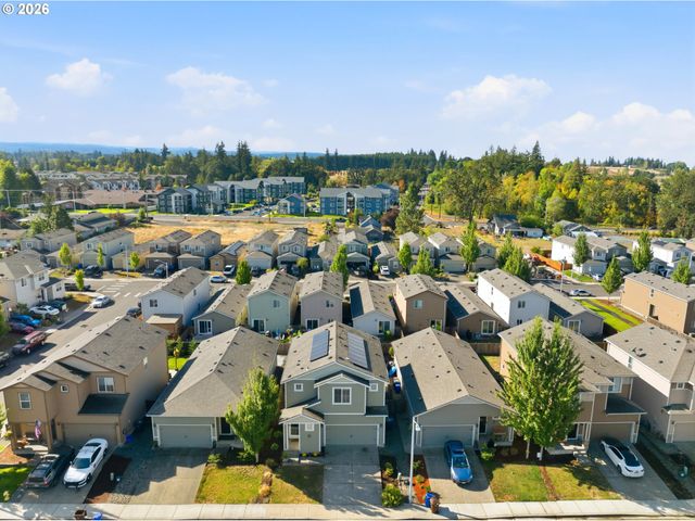 904 BEAR CREEK Dr, Molalla, OR 97038