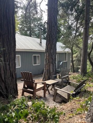 23752 Inspiration, Crestline, CA 92325