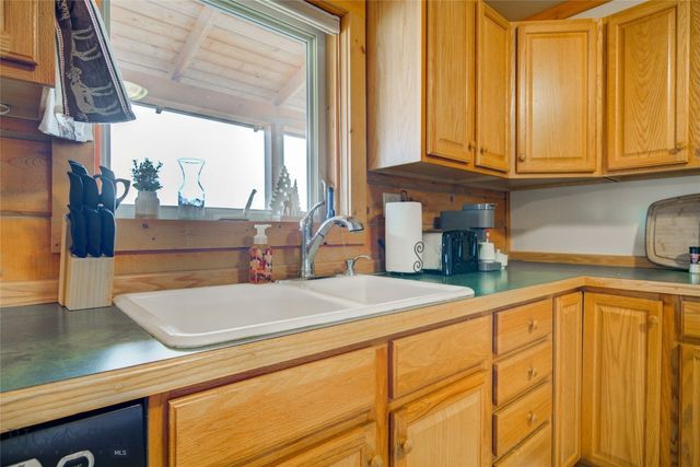 13 Coachman Lane, Mcallister, MT 59740