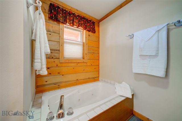 13 Coachman Lane, Mcallister, MT 59740