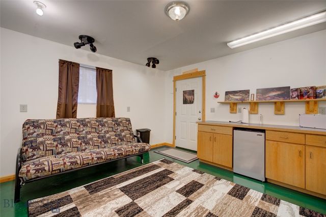 13 Coachman Lane, Mcallister, MT 59740