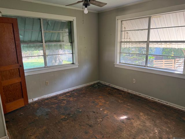 58425 Canal St, Plaquemine, LA 70764