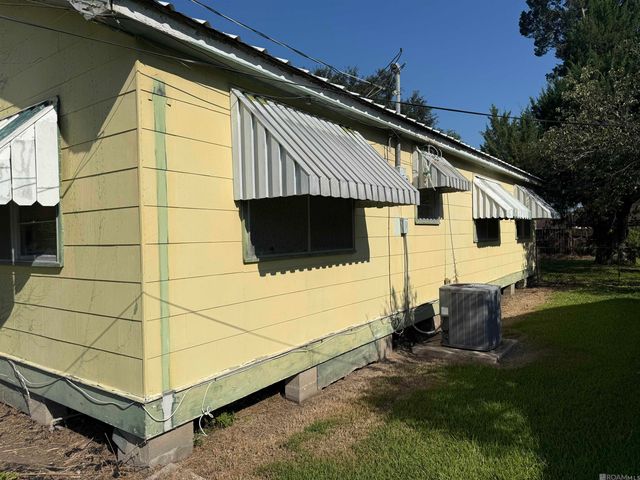 58425 Canal St, Plaquemine, LA 70764