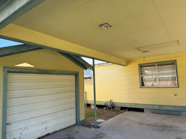 58425 Canal St, Plaquemine, LA 70764