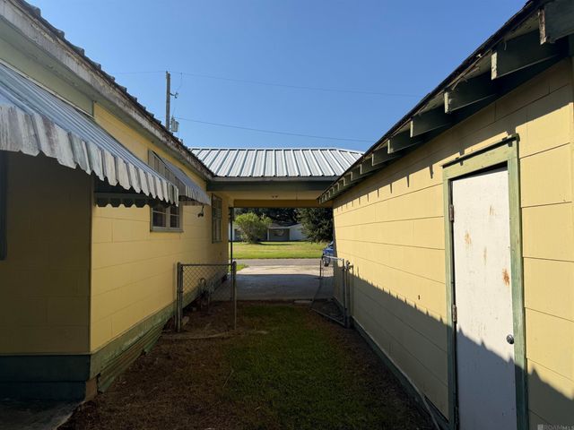 58425 Canal St, Plaquemine, LA 70764