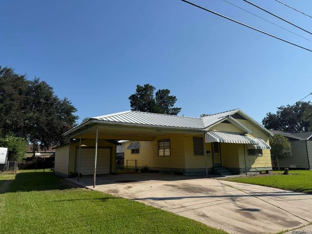 58425 Canal St, Plaquemine, LA 70764