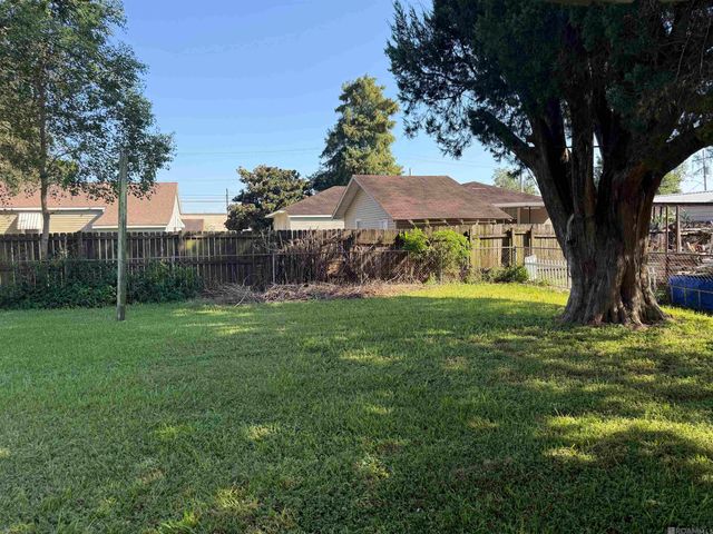 58425 Canal St, Plaquemine, LA 70764