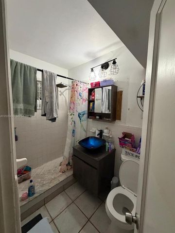 14810 Lincoln Dr, Homestead, FL 33033