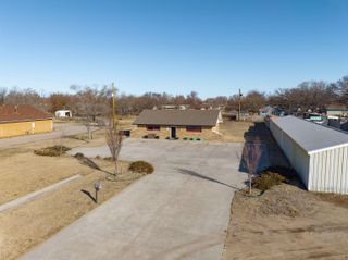 920 E Grand Ave, Haysville, KS 67060