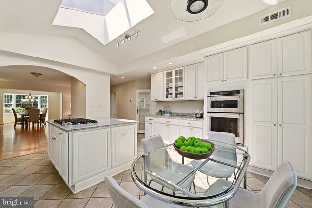3211 FARMINGTON DR, Chevy Chase, MD 20815