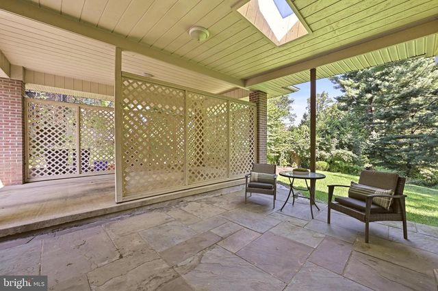 3211 FARMINGTON DR, Chevy Chase, MD 20815