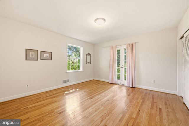 3211 FARMINGTON DR, Chevy Chase, MD 20815