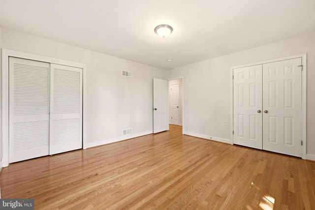 3211 FARMINGTON DR, Chevy Chase, MD 20815