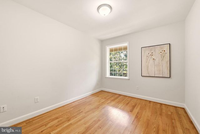 3211 FARMINGTON DR, Chevy Chase, MD 20815