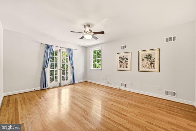 3211 FARMINGTON DR, Chevy Chase, MD 20815