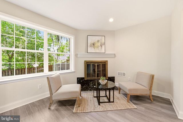 3211 FARMINGTON DR, Chevy Chase, MD 20815