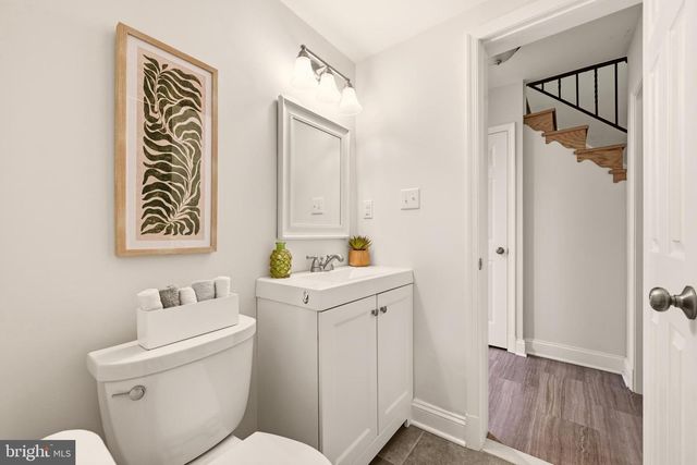 3211 FARMINGTON DR, Chevy Chase, MD 20815