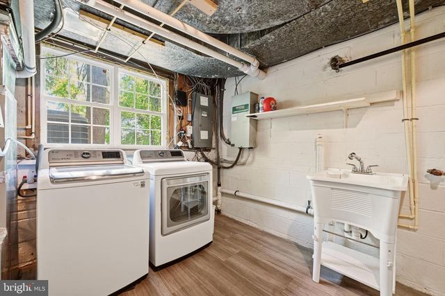 3211 FARMINGTON DR, Chevy Chase, MD 20815