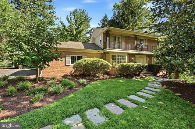 3211 FARMINGTON DR, Chevy Chase, MD 20815