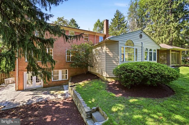 3211 FARMINGTON DR, Chevy Chase, MD 20815