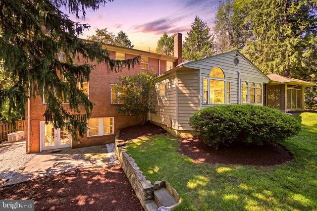 3211 FARMINGTON DR, Chevy Chase, MD 20815
