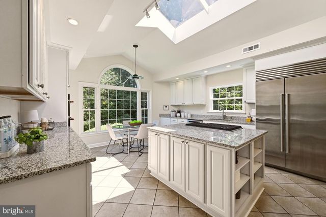3211 FARMINGTON DR, Chevy Chase, MD 20815