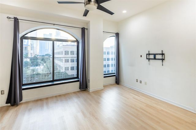 507 Sabine ST 404, Austin, TX 78701