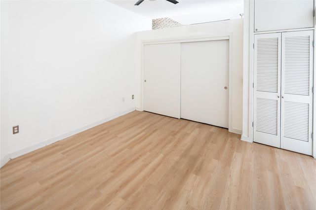 507 Sabine ST 404, Austin, TX 78701