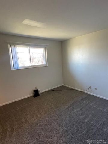 1068 Landsdale Drive, Fairborn, OH 45324