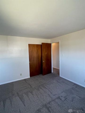 1068 Landsdale Drive, Fairborn, OH 45324