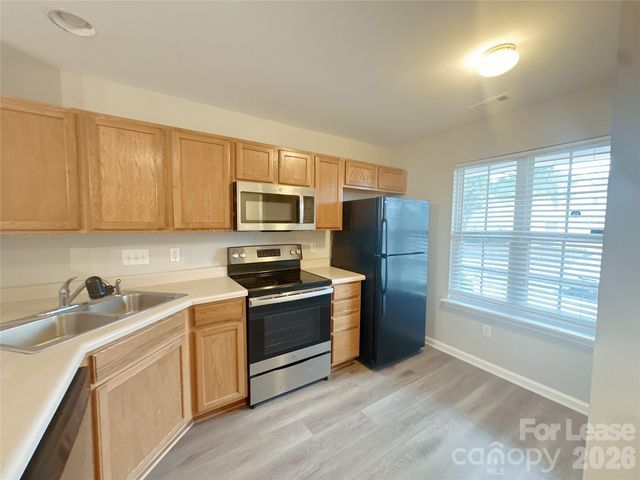 11044 Derryrush Drive, Charlotte, NC 28213