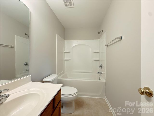 11044 Derryrush Drive, Charlotte, NC 28213
