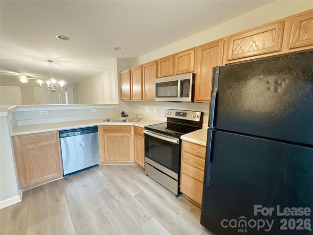 11044 Derryrush Drive, Charlotte, NC 28213