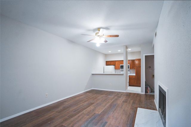 8055 Cambridge Street 17, Houston, TX 77054