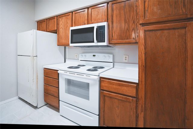 8055 Cambridge Street 17, Houston, TX 77054