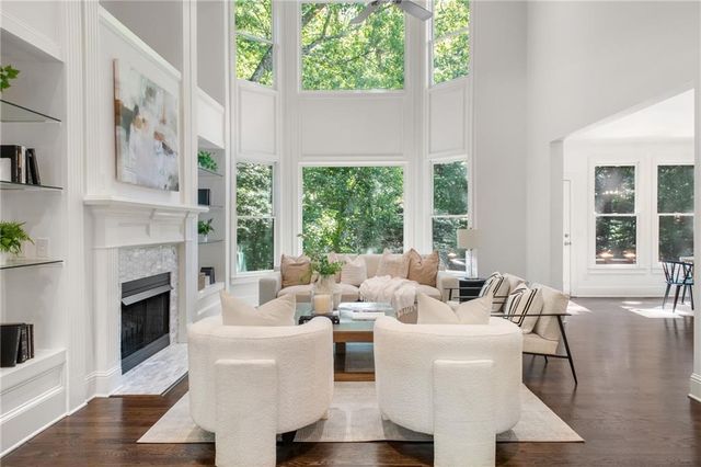 2045 River Falls Drive, Roswell, GA 30076