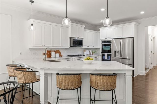 2045 River Falls Drive, Roswell, GA 30076