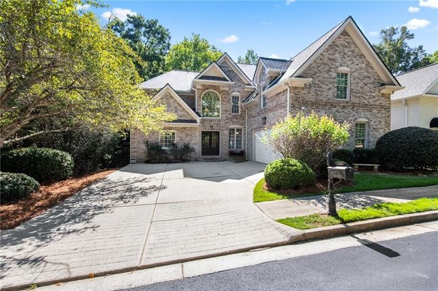 2045 River Falls Drive, Roswell, GA 30076