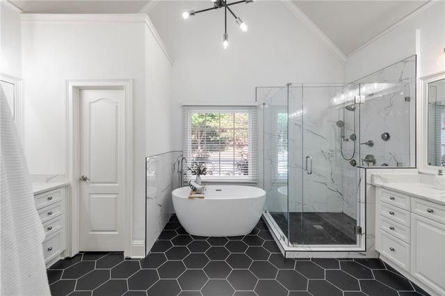2045 River Falls Drive, Roswell, GA 30076