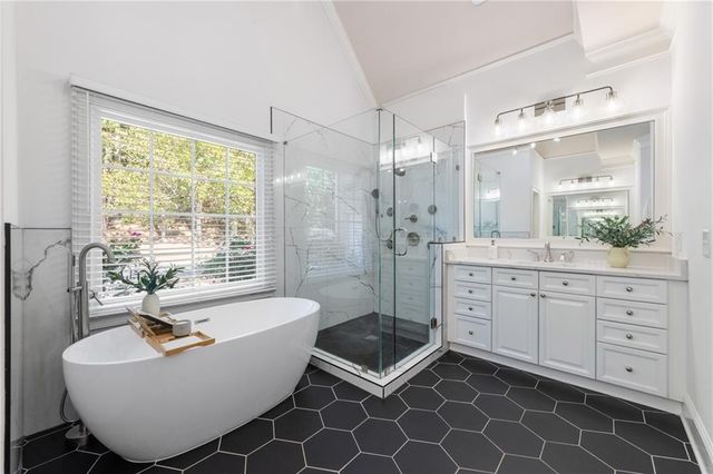 2045 River Falls Drive, Roswell, GA 30076