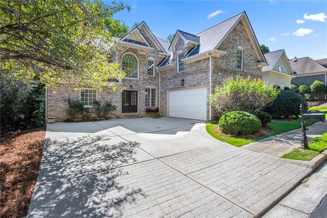 2045 River Falls Drive, Roswell, GA 30076