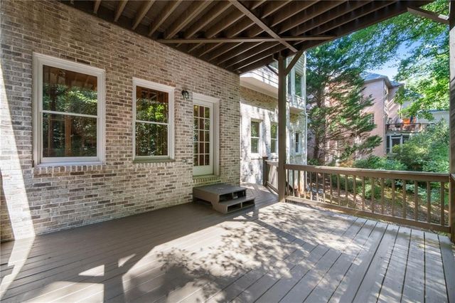 2045 River Falls Drive, Roswell, GA 30076