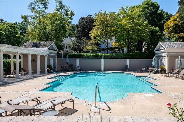 2045 River Falls Drive, Roswell, GA 30076